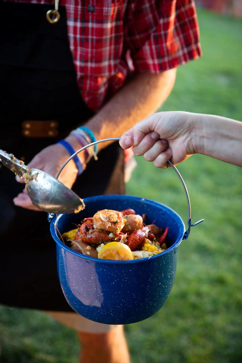 Convex Enamel Kettle For Camping Pot Soup Stew And Water 4.25 Qt Durable Enamelware with shrimp and vegetables inside