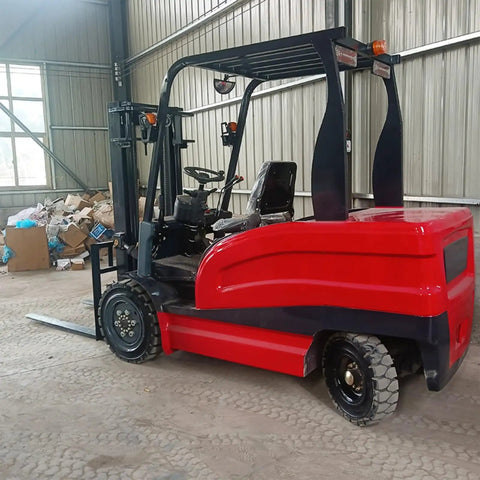 1 To 5 Ton Battery Powered Electric Forklift For Warehouse Cargo Handling Industrial Stacker With Four Wheels side view in warehouse interior.