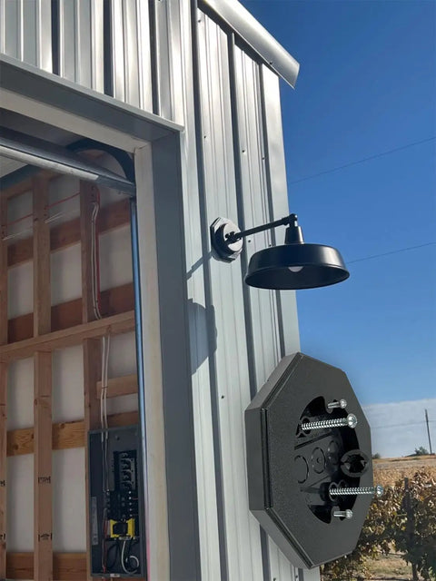 Black Vertical Siding Lamp Mounting Kit For Exterior Lights With Built In Octagon Electrical Box 2 Pack flat mount on siding