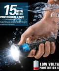 Hand holding Professional Underwater Dive Light For Scuba Diving, 1000 Lumen Torch With IPX68 Waterproof underwater