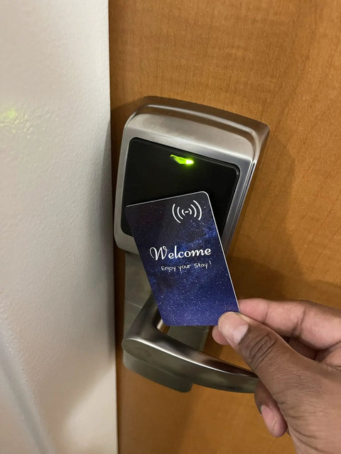Pack Of 200 Touchless RFID Hotel Key Cards For 13.56MHz Locks Compatible With Miwa Ilco Securelox Deluns Not Compatible With Older Kaba