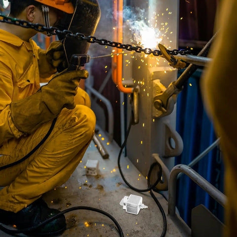 Heavy Duty Welding Clamps For Flawless Butt Joint Assembly And Metal Sheet Alignment Featuring Sturdy Locking Pincers in use.