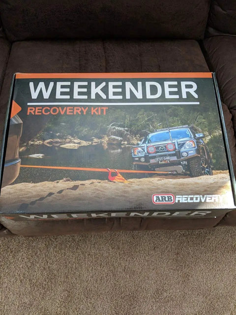 Weekender Offroad Recovery Kit With Snatch Strap 17500 Lb Two 4.75 Ton D Ring Shackles Premium Leather Gloves in Box