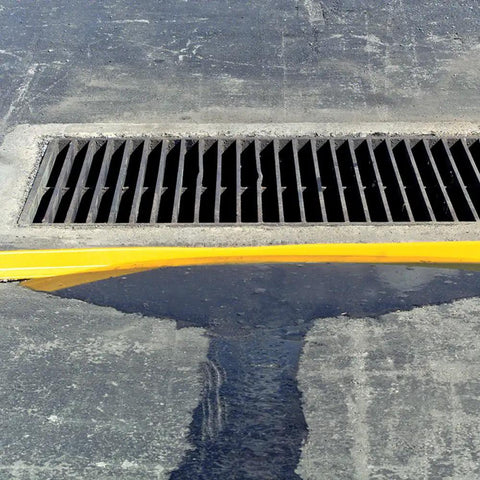 Spill Barrier Dike 10 Ft Long By 2 In Wide By 2.25 In High For Quick Containment On Rough Surfaces, Tear Resistant Top Layer With Ultra Tacky Bottom Seal That Fills Cracks, Durable Spill Control Dike For Drains And Floors