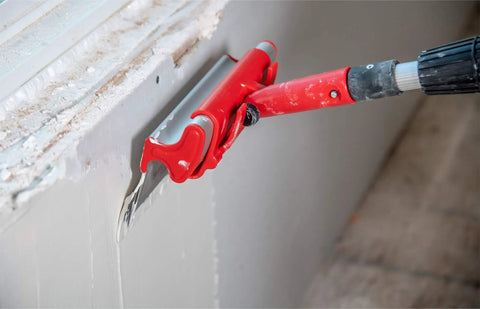 Extendable Drywall Skimming Blade Handle 38.5-63 Inches Pro Grade Anodized Aluminum Quick Release Design used on drywall corner