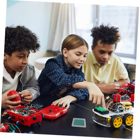 Children using Magnetic Flux Display Sheet Reusable Magnetic Viewing Film For Educational Projects with robotics kit
