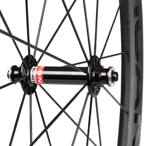 Ultra Light Carbon Road Wheelset 700C Rim Brake 20 to 24 Holes 1502g Pair with front 655g cold forge hub detail