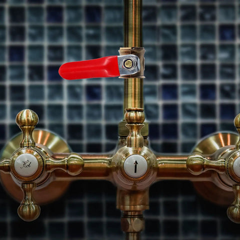 Kickass 2Pcs Copper Ball Valve 6MM Fittings With Red Handle Hella Tough Air Pump And Irrigation Shut Off Valve For Garden Piping Systems And Gas Control For Hydroponics And Water Cooling Loops That Are Gonna Work Flawless with red lever on copper valve.