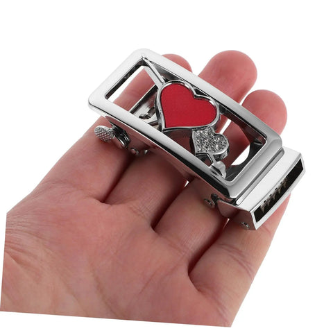 Quick Release Women Belt Buckle For Jeans Auto Buckle Waist Strap Fastener with heart design displayed in hand