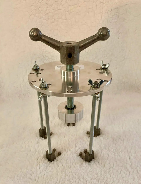 Ring Puller With Swivel Head for 3, 4 and 5 Blade Aircraft Propellers, 7 Inch Diameter shown vertically with swivel head top