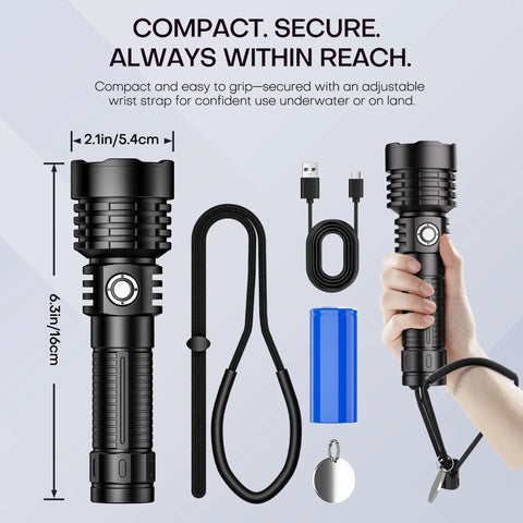 Rechargeable Underwater Dive Light 2000 Lumens IP68 Flashlight For Night Dives, flashlight in hand with accessories