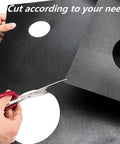 Hands cutting Top Protector For Gas Stoves Thick Nonstick Burner Covers Reusable Washable Stove Shield Durable 0.4mm Double Layer Protector