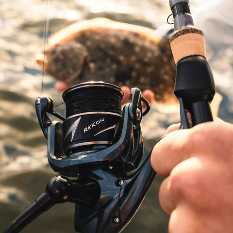 ReKon Saltwater Spinning Reel With NyliTech Body And Water Resistant Design For Big Game Fishing 6.2 To 1 High Speed Gear Ratio