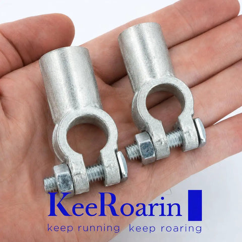 Heavy Duty Battery Terminal Connectors For 2/0 Gauge Wire Positive Negative Top Post Cable Clamps in hand