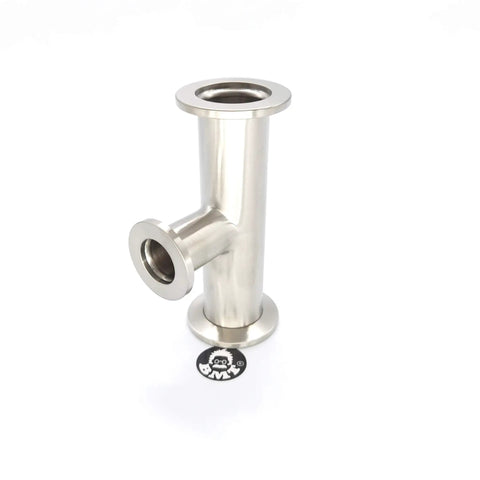Premium KF25 To KF16 Unequal Tee Vacuum Fitting With Dual KF25 Flanges And Center KF16 ISO KF Adapter For Vacuum Systems No Logo Precision Machined Beefy And Built To Last. front view