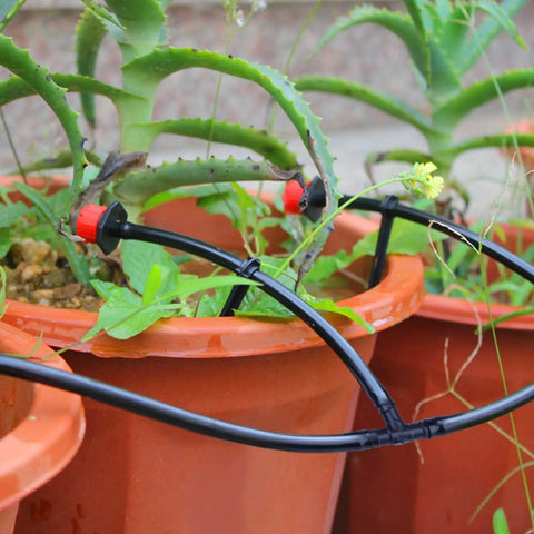 1/4 inch universal barbed tee fittings for drip irrigation systems in garden pots
