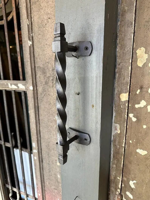 Set Of 2 Oversized Cast Iron Door Pull Handles With Twisted Forged Design For Gate Rustic Barn Shed Exterior Front Door Heavy Duty Hardware