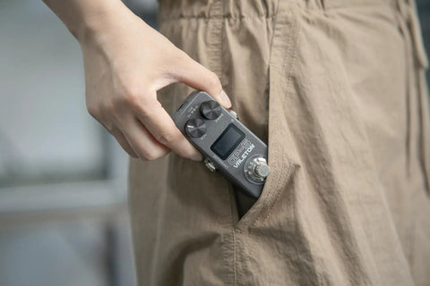 Gig Ready Ultra Lightweight Compact Multi Effects Pedal With SnapTone Tech And IR Loader fits in pocket for travel use