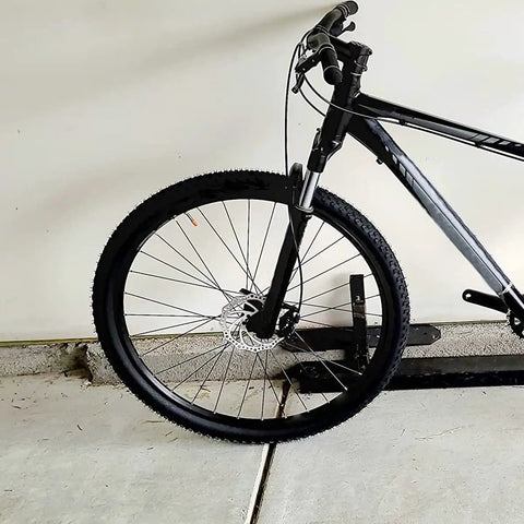 Front wheel of a bike with Two Pack 160Mm Disc Brake Rotor Stainless Steel With Six Bolts For Road Bikes Mountain Bikes MTB And BMX Beefy Durability Wear Resistant High Temperature Tolerance With Polished Surface And Precise Fit