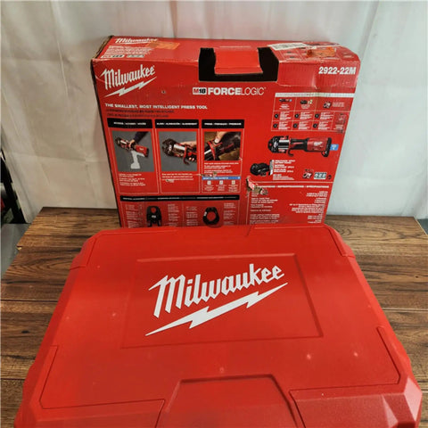 Milwaukee Pro Grade Press Tool With One Key Kit box and case, M18 FORCE LOGIC for half to 4 inch copper and steel pipe.