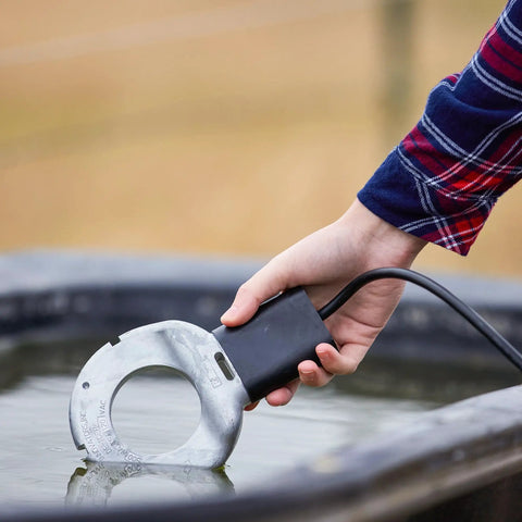 Utility Deicer For Up To 25 Gallon Water Containers With 250W Thermostatically Controlled Heater in a metal tank
