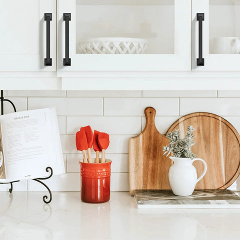 Modern kitchen with 10 Pack 5 Inch Matte Black Kitchen Cabinet Handles And Cabinet Pulls For Cabinets Cupboards Drawers Dresser Pulls