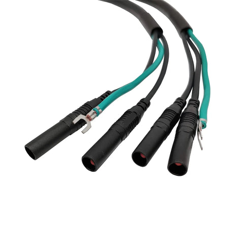 Smooth Operator Inverter Generator Parallel Kit With Beefy Three Foot Cable and Grounded Terminals detailed view of connectors.