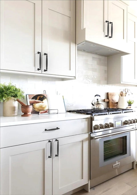 Matte Black Cabinet Pulls 10 Pack 5 Inch 128mm Solid Zinc Alloy Kitchen Cabinet Handles installed in modern kitchen