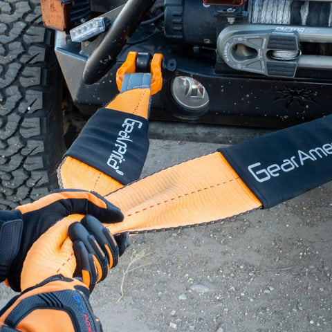 Attaching tow strap to Beefy Aluminum 2x2 Hitch Receiver And Mega Shackle Kit 32,000 Lbs MBS 16,000 Lbs WLL on vehicle
