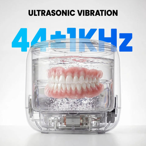 Ultrasonic Retainer Cleaner Machine With 44kHz Wave Action Deep Clean for Dentures in water-filled container