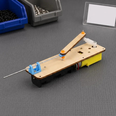 Reciprocating Linkage Linear Motion Demonstration Kit for Classroom Use, Desktop Mechanical Rod Assembly With Extendable Arm System, Hands On Physics Project for Students and Teachers, wooden base