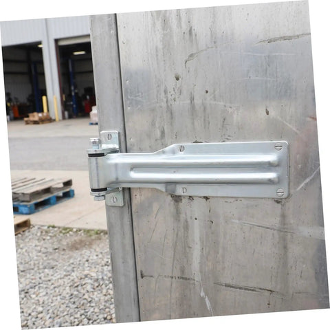 Heavy Duty Truck Door Hinge For Utility Trailer And Refrigerated Truck With Iron Construction And Anticorrosion Finish Delivers High Strength And Stable Temperature Control For Cargo Applications, silver mounted on metal door