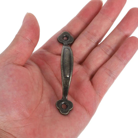 Rustic Zinc Alloy Cabinet Handles Set 10 Pieces For Kitchen Cabinets, Wardrobes And Drawers, Vintage Farmhouse Style Hardware Pulls shown in hand