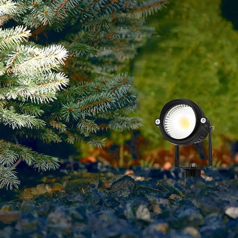 Low Voltage 5W Landscape Spotlight Kit, 12V AC/DC Waterproof Lit Outdoor Flag And Tree Lights with tree and rocks
