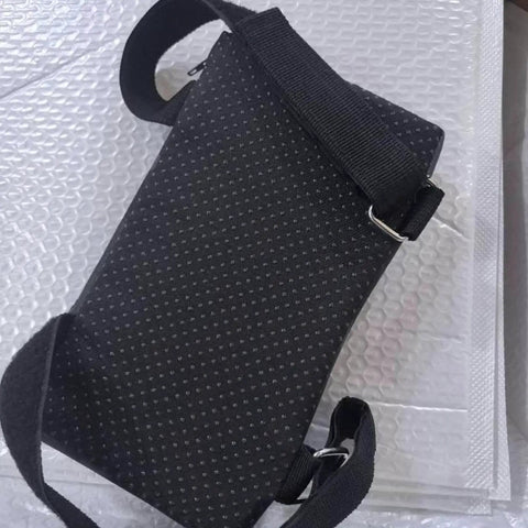 Black foam non slip gym pad with straps, part of 2 Piece Squat Pad Set For Hack Squat And Shoulder Cushions Heavy Duty Home Gym Gear