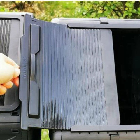 Close-up of Dual Chamber Tumbling Compost Bin Rotating With 2 Doors For All Season Outdoor Gardening 140L 37 Gallon Bin