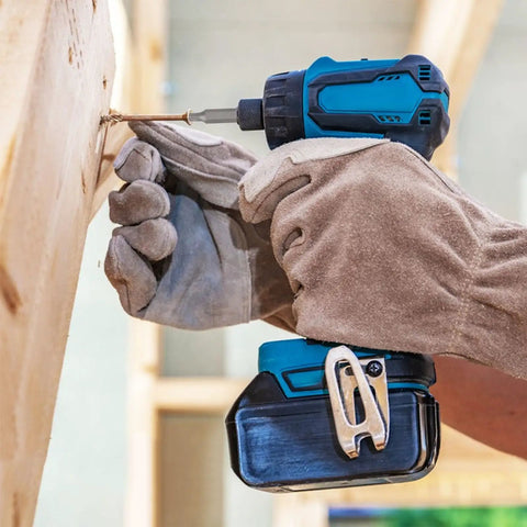 Using 20 Piece Drill Driver Swivel Bit Set With 16 Bit Types, Countersink Bits, Quick Change Allen Wrench on wood