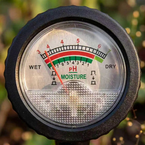 Close-up of dial on 2 In 1 Soil pH And Moisture Meter Plug And Play No Battery Needed Portable Garden Tool For Gardens Lawns And Indoor Plants