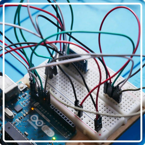 240 Pcs Breadboard Jumper Wires Kit With 4 Inch And 8 Inch Lengths Awesome For Quick DIY Arduino And Raspberry Pi Projects M To F M To M And F To F Connectors 0.1 Inch Pitch 2.54mm in use on breadboard with Arduino