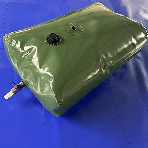 Green Foldable Water Storage Bladder Tank With Faucet 2000L Large Collapsible Portable Water Container on blue surface