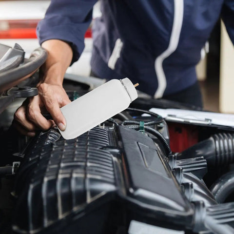 Holidyoyo Electric Brake Fluid Flush Machine With Efficient Filtration And Quick Switching For Cars and Trucks Ensures Pure Fluids in use during car maintenance.