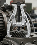 Three-Jaw Gear Puller Kit With 3 4 6 Inch Draws Reversible Jaws Carbon Steel Construction removing gear in machinery