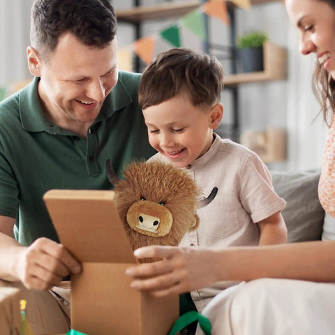 Family unboxing the Totally Funny Curly Highland Cow Golf Driver Headcover Plush Soft Cozy Animal Headcover for 420 460cc Drivers