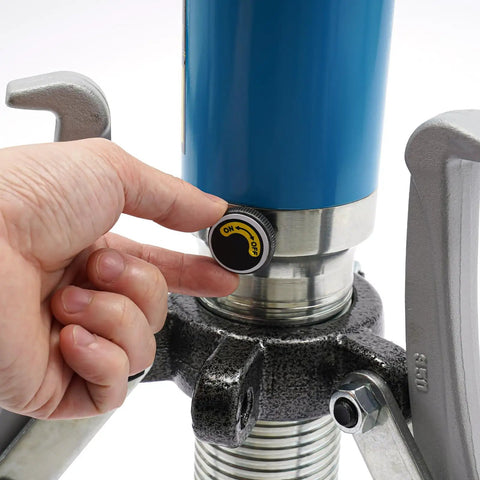 Heavy Duty Hydraulic Gear Puller Set 20T For Wheel Bearing Extraction Separator Kit Interchangeable Two Or Three Jaws Car Axles Hubs Rotors Pulleys Alloy Steel Machine Shop Tool For Pros Who Seek Reliable Performance On Any Job Site Today, close-up on valve