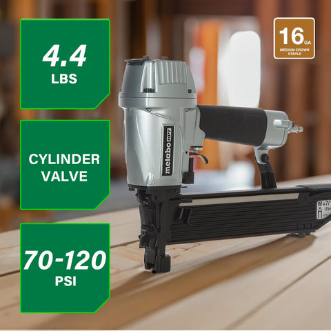 7/16 Inch Standard Crown Stapler for Roofing and Subfloor Installations, Lightweight Pneumatic Nail Gun With Pro Grade Power