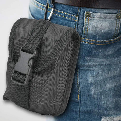 Close-up of a black Diving Weight Bag For Scuba Gear With Quick Release Buckle Oxford Cloth Construction Spare Weight Pocket