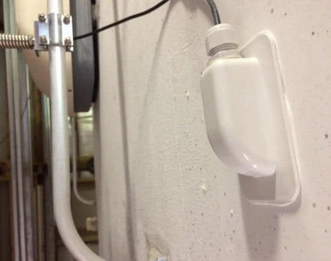 Installed ABS Solar Single Cable Entry Gland With Curved Connector For 6mm2 To 12mm2 Cables Ideal For RVs Campers And Boats Drill Free Mounting
