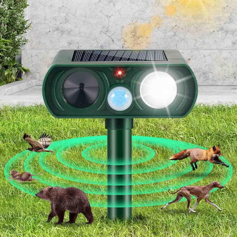 Outdoor Solar Powered Ultrasonic Animal Repeller With Motion Sensor And LED Flashing Light, Waterproof Yard Pest Deterrent