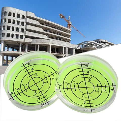 Horizontal for spirit Level 32x7mm High Translucent Horizontal with black markings for precision in a construction site.