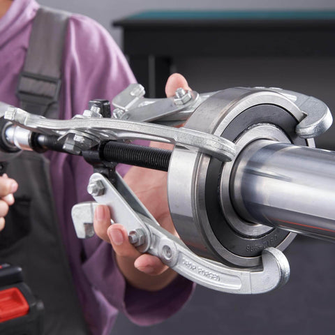 4 Piece Gear Puller Kit With 3 4 6 8 Inch Spreads, 2 Or 3 Reversible Jaws, tool gripping a bearing